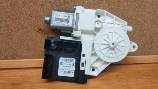 5N0959702E - Электродвигатель стеклоподъемника oe 5n0959702ez0k