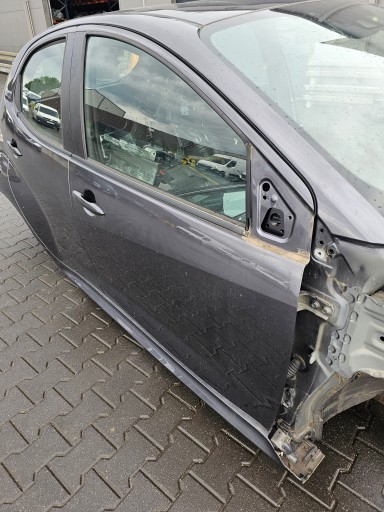 TOYOTA YARIS IV Tür vorne rechts Farbe 1G3
