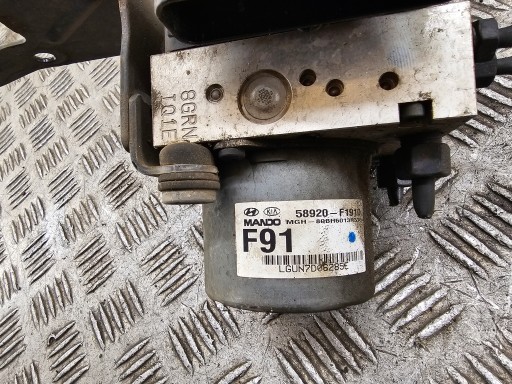 KIA SPORTAGE 4 IV 1.7 CRDI brake booster ABS 58920-F1910