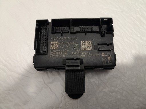 AUDI A4 B9 LIFT Sedan Sedan modul Bedienteil Tür 4M0959793N