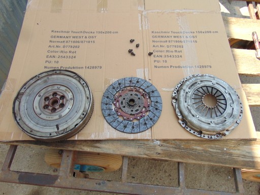 6366000015 - ДВОМАСОВЕ КОЛЕСО FORD MONDEO MK5 1.5 TDCI