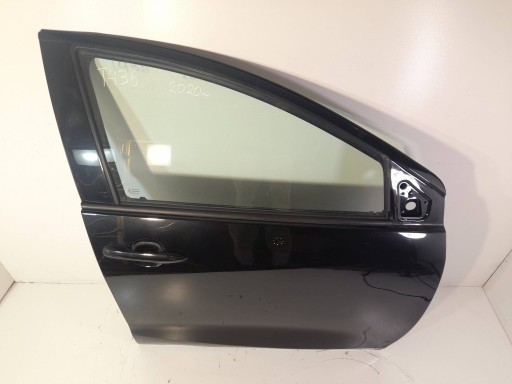 Toyota Yaris XP210 door front right (T436)