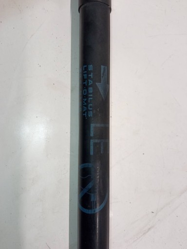 damper bonnet left right rear part KPL KOMBI E18 6896002130 Toyota Auris II