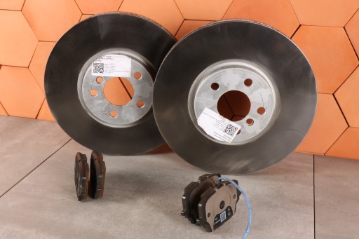 BMW F70 F74 U06 X1 U11 X2 U10 discs plates front 335x30 6891081