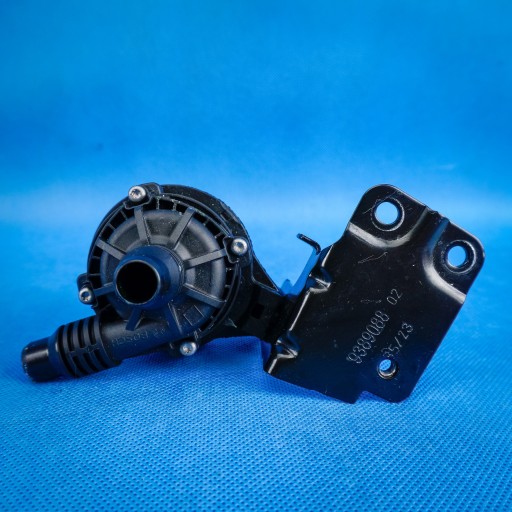 supplementary pump of water bracket BMW X5 G05 X6 G06 xDrive30d 8840614 9389088