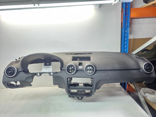 dashboard cockpit console AUDI A1 8X original