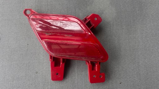 92406-J725 - ЗАДНІЙ ПРАВИЙ БАМПЕР ВІДБИВАЧ ЛАМПИ KIA PRO CEED GT