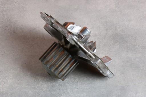 VOLVO XC60 und D4 2.0d D4204T14 Wasserpumpe 31368420