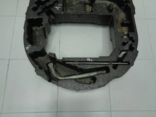 AUDI A1 8X polystirene PIANKA WKLAD for NARZEDZIA 10-18R