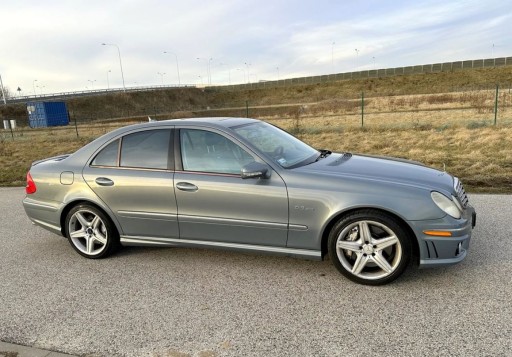 Mercedes Klasa E W211 Sedan W211 AMG 6.2 V8 (63 AMG) 514KM 2007