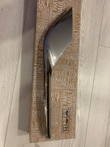 260E04876R - НАКЛАДКА БАМПЕРА ПЕРЕДНЯЯ RENAULT TALISMAN ЛЕВАЯ