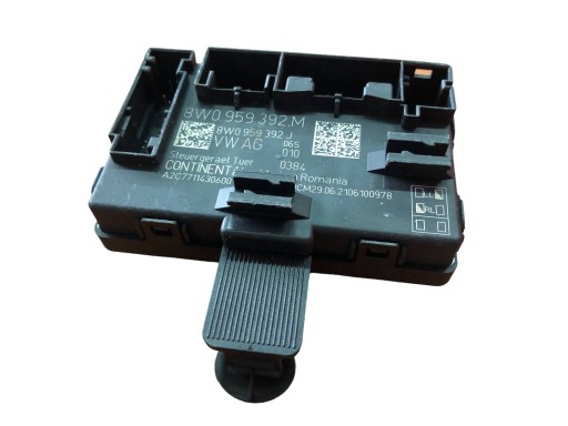 AUDI A4 B9 модуль двери 8W0959392M