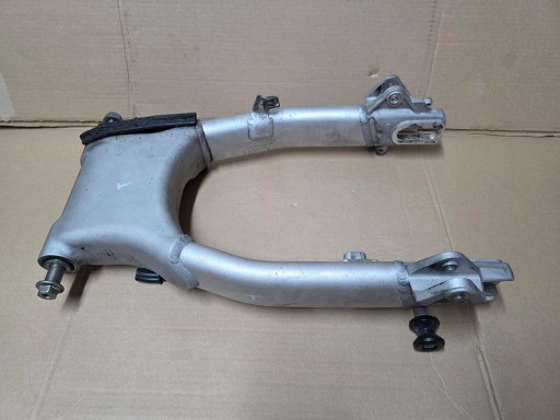 Triumph thruxton rs 1200 2023r задній шинар