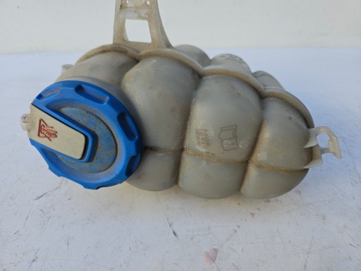 Ausdehnungsbehälter des Gasses CHLODZACEGO AUDI A4 B9 8W 2.0TFSI 2.0T