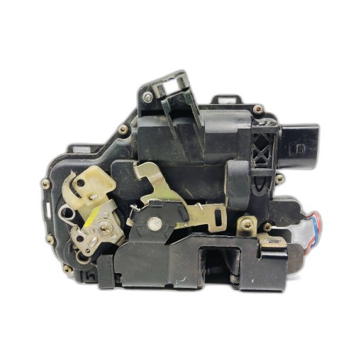 lock door left front Seat Leon and 1.9 TDI 3B1837015A 8 PIN