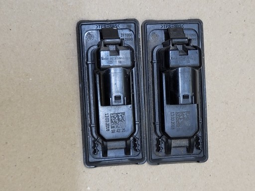 light OSWIETLENIE REJESTRACJI LAND ROVER DISCOVERY V 5 HY32-13B627-AB OE