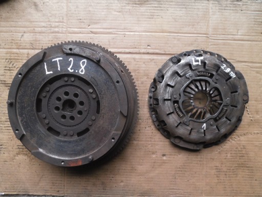 ДВОМАСОВЕ КОЛЕСО VW LT 2.8 TDI