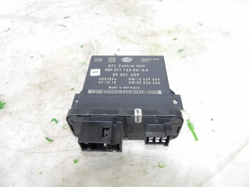 OPEL INSIGNIA A LIFT module unité de commande électronique uce feux 39021439