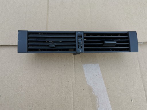 Центральна вентиляційна решітка MERCEDES W124 SEDAN coupe