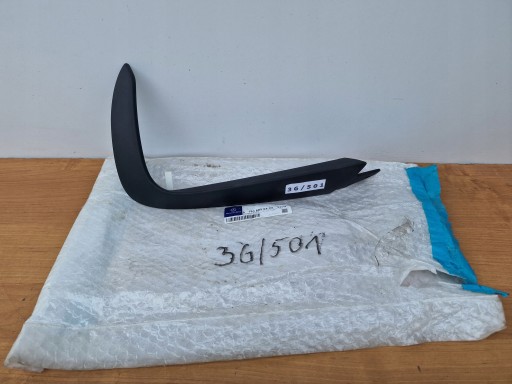 MERCEDES AMG GT 190 right moulding of a bumper cap