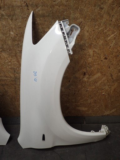 КРИЛО ПЕРЕДНЕ ПРАВЕ MITSUBISHI ASX