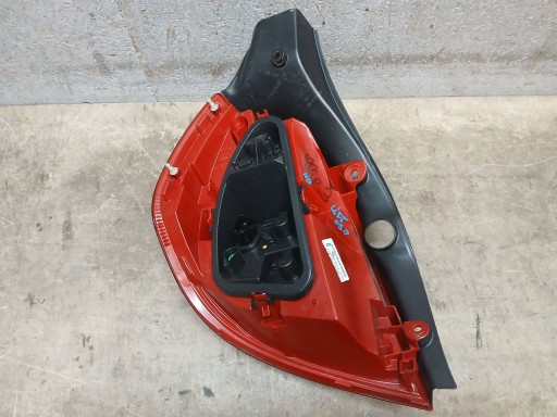 Licht heck rechts RENAULT CLIO III 3 HB LIFT 8200776050