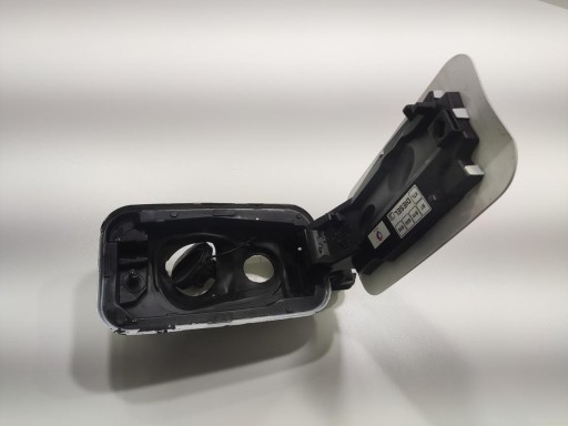 KLAPKA DECKEL Tankklappe des Kraftstoffsbehälters PEUGEOT PARTNER CITROEN BERLINGO IV 2018-2023