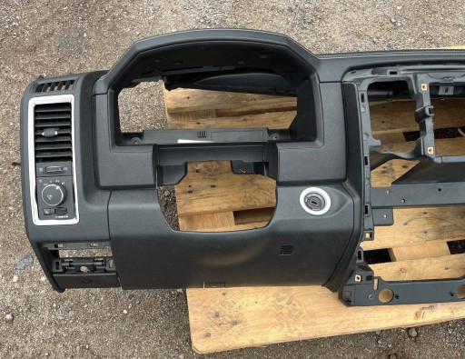 dashboard instrument panel console airbag airbag Dodge RAM 1500 Sport 2013