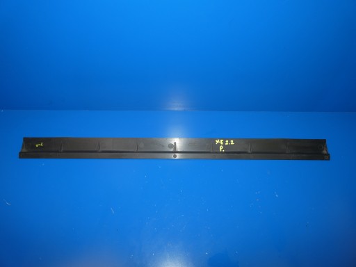 JAGUAR XE X760 moulding below radiator front