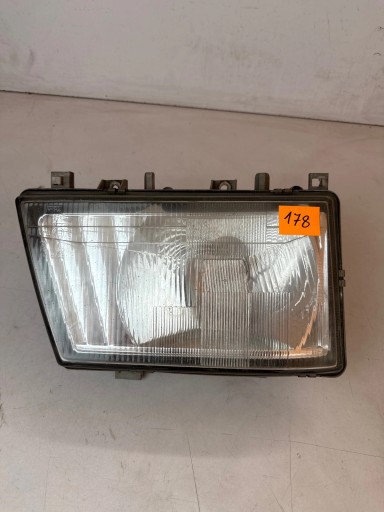 light front front right Mitsubishi Fuso UK Anglik