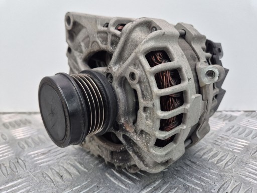 Mercedes M270.910 CLA180 C117 X117 W117 alternator A0009061903