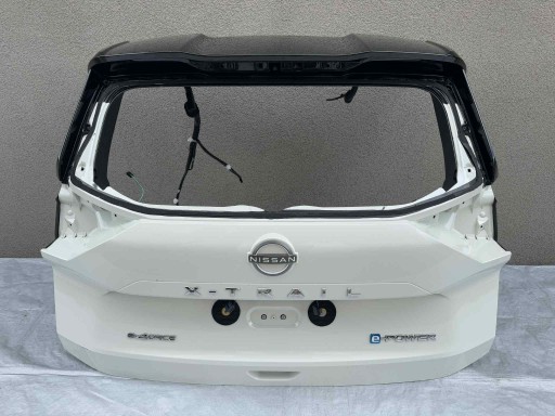 Задняя дверь nissan x-trail t33 21 - bdb камера