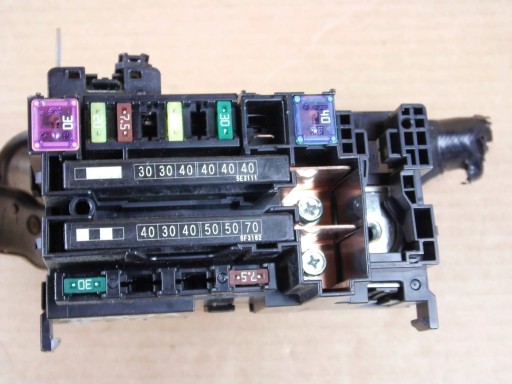 HONDA HR-V 1.5 ET-VTEC MODULE FUSIBLES PRZEKAZNIKOW