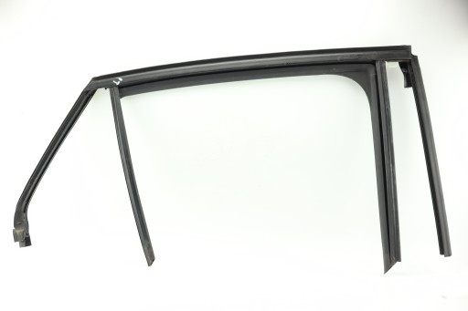 УПЛОТНИТЕЛЬ СТЕКЛА ЗАДНИЙ ПРАВЫЙ OPEL CORSA F