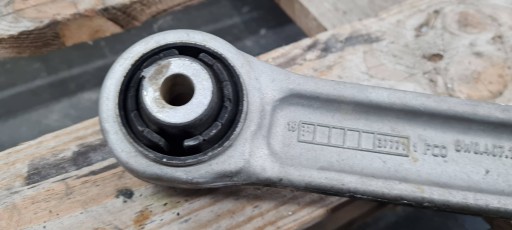 A5 8W rameno pravý předek přední 8W0407156A A4 B9 8W
