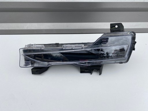 1077395-00-D - ГАЛОГЕН ЛЕВЫЙ TESLA 3 III