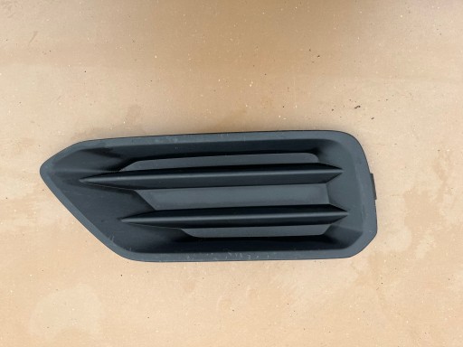 31407949 - VOLVO XC40 XC 40 17-21R решітка бампера ліва передня