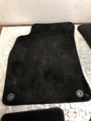 Tapis WELUR KOMPLET AUDI A4 B8 8K0864450