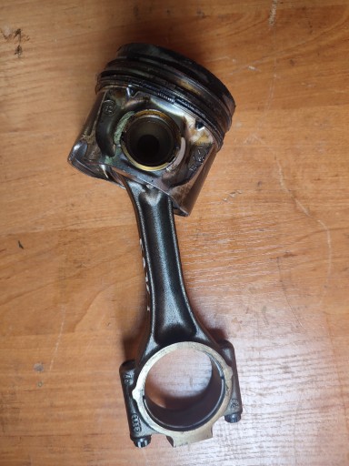 ПОРШЕНЬ С ШАТУНОМ AUDI VOLKSWAGEN 1.9 TDI 79L69