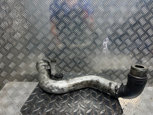 trouba vedení intercoolera turbíny VOLKSWAGEN PASSAT B6 1K0145790C