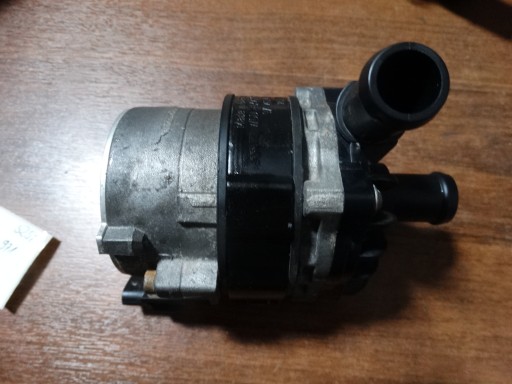 IDEALNA PUMPA VODE PORSCHE PANAMERA 971 1