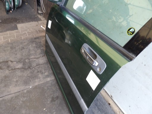 Nissan X-trail T30 door front left lak. DS2