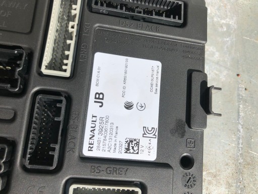 module BCM CLIO V HYBRYDA 284B13925R
