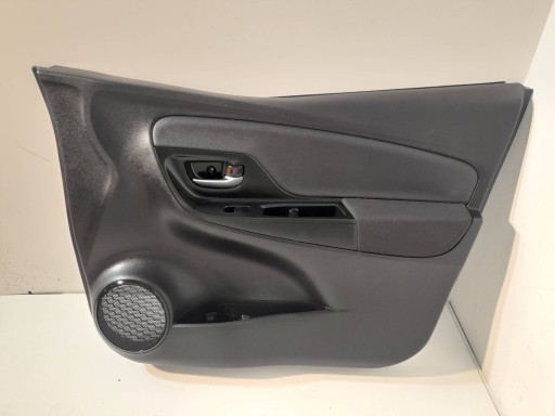 Toyota Yaris III side door front right 67763-0D130 (ET107)
