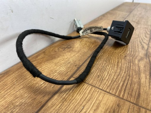 Adapter, Stecker USB Ford Escape IV Kuga MK3 2020+