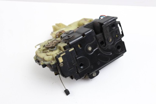 VW PASSAT B5 FL lock door left rear part rear EUROPA 3B4839015M