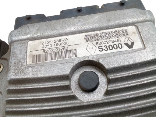Renault computer control unit of the engine 8200298457