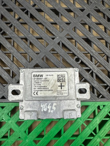 antenna amplifier Wszystkie BMW 5 G30 G31 8735007