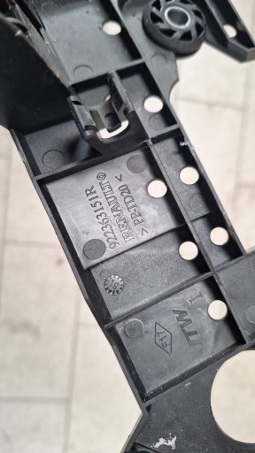 support holder INSTALACJI PRZY PASIE RENAULT ZOE LIFT 922363151R