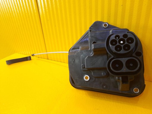 1490374 - Tesla модель 3 зарядна розетка 1490374-20-D